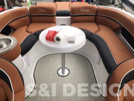 TAPICERKA LODZI FOUR WINNS HORIZON 210