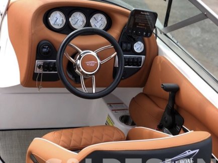 TAPICERKA LODZI FOUR WINNS HORIZON 210