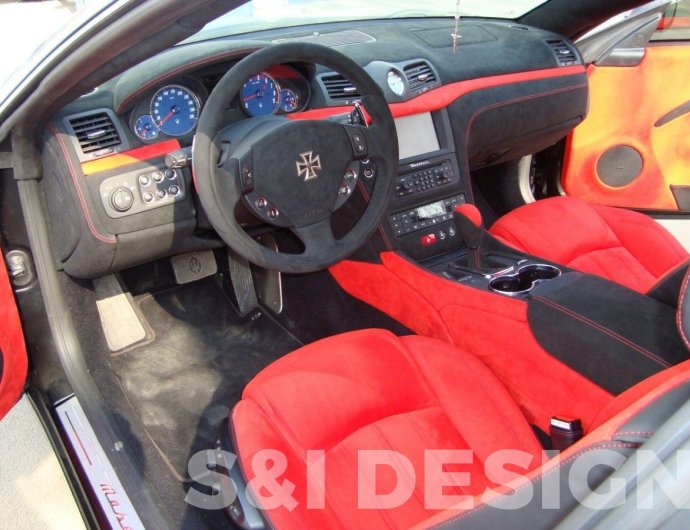 Tapicerka alcantara&skóra