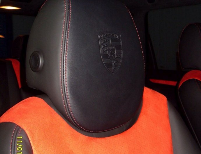 Tapicerka alcantara&skóra